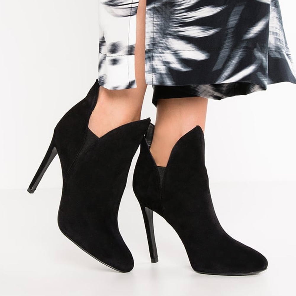 Kendall and Kylie heeled ankle booties